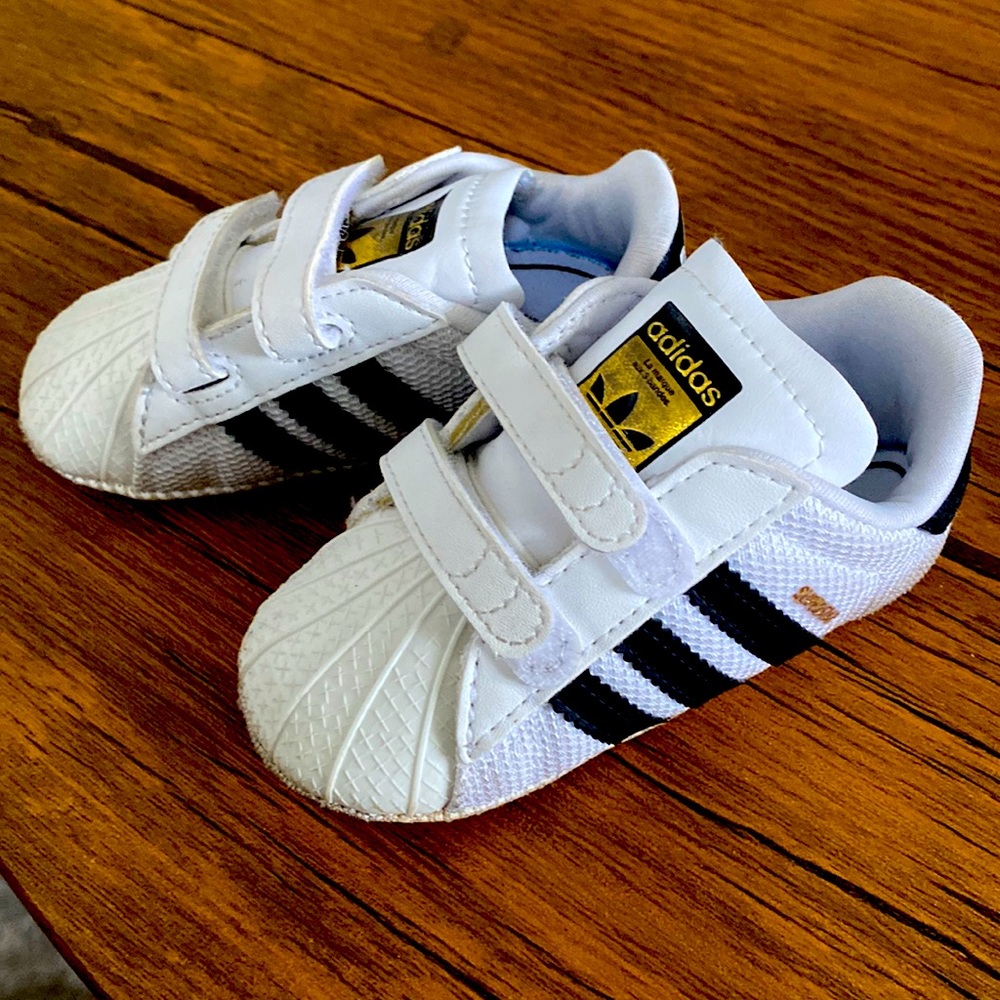 Adidas crib sneaker